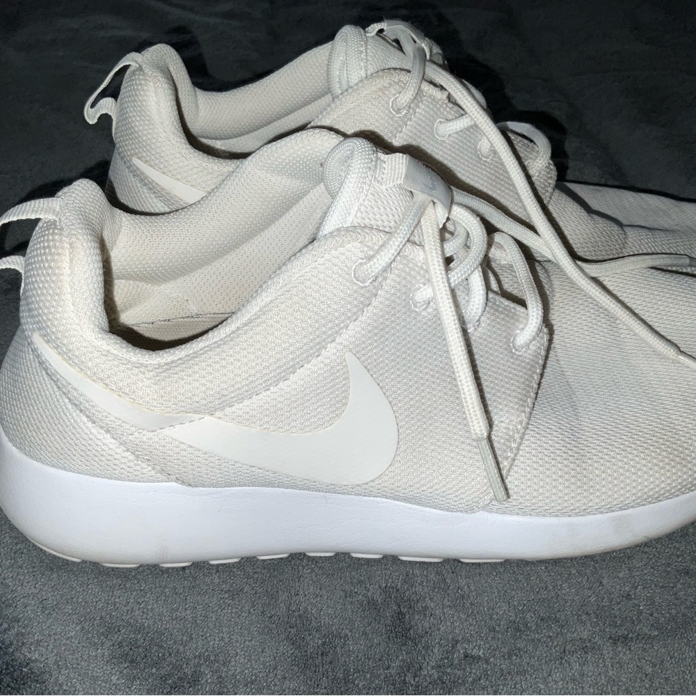 Nike Rosche Running Shoes